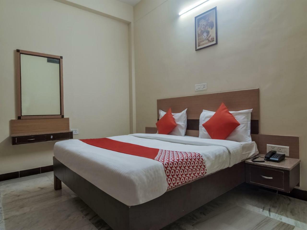 Oyo Flagship 17297 Kathir Palace Madurai Main Экстерьер фото