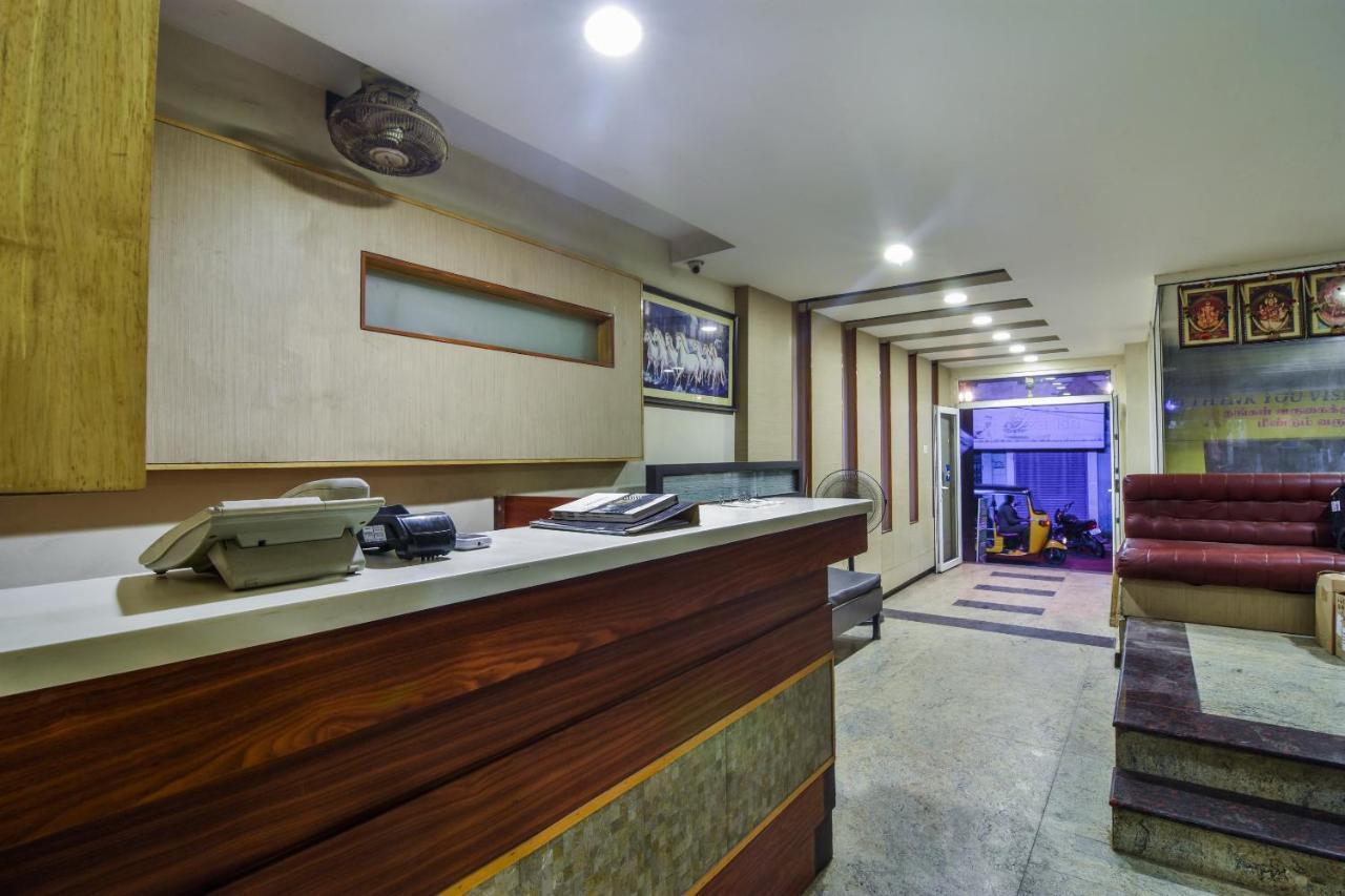 Oyo Flagship 17297 Kathir Palace Madurai Main Экстерьер фото